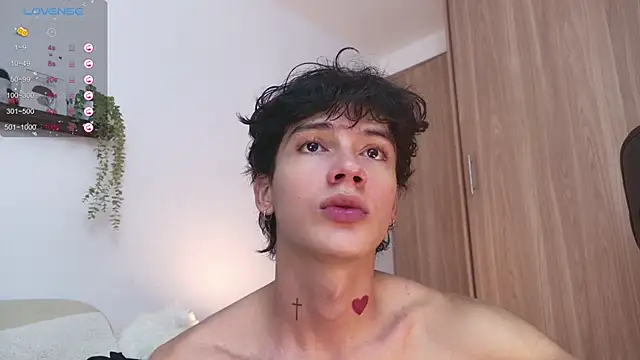 Snapshot of badboy_one_ chatting on September 12, 10:43 pm badboy one online show from September 12, 10:43 pm