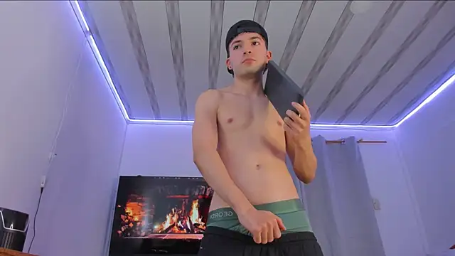 bower and colucci online show from January 11, 1:32 am