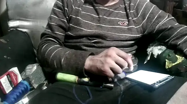 Snapshot of robeaulieu02 chatting on January 12, 6:49 am robeaulieu02 online show from January 12, 6:49 am