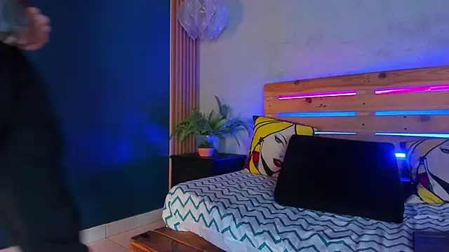 french sexx online show from February 10, 1:24 am