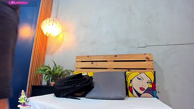 french sexx online show from December 19, 1:28 am