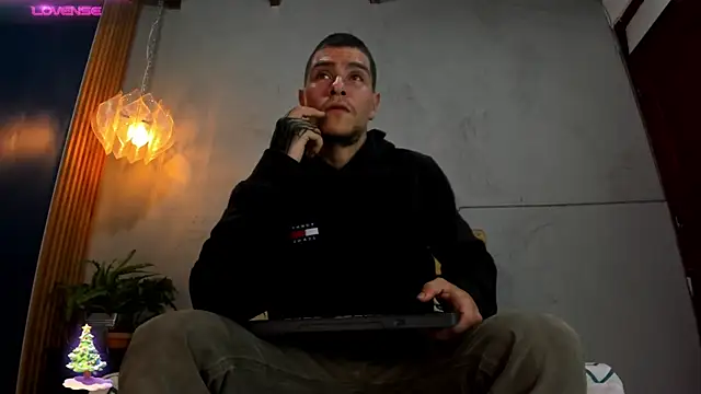 french sexx online show from December 11, 1:18 am