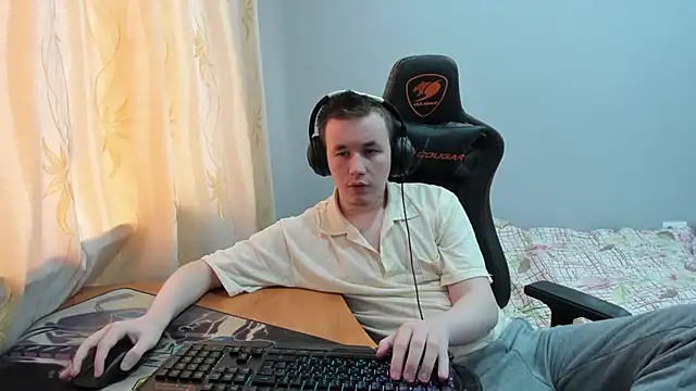 iliaskrislove online show from November 4, 7:20 am