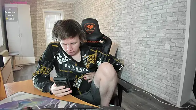 iliaskrislove online show from March 13, 9:32 am