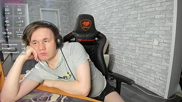 iliaskrislove online show from February 18, 7:43 pm