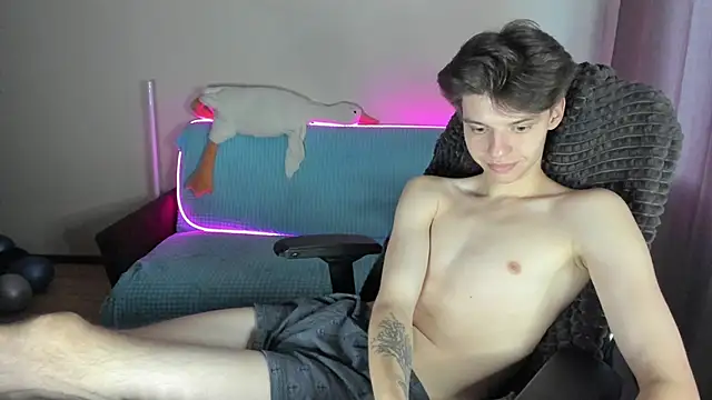 Snapshot of Liam_sexy1 chatting on October 13, 2:23 pm Liam sexy1 online show from October 13, 2:23 pm