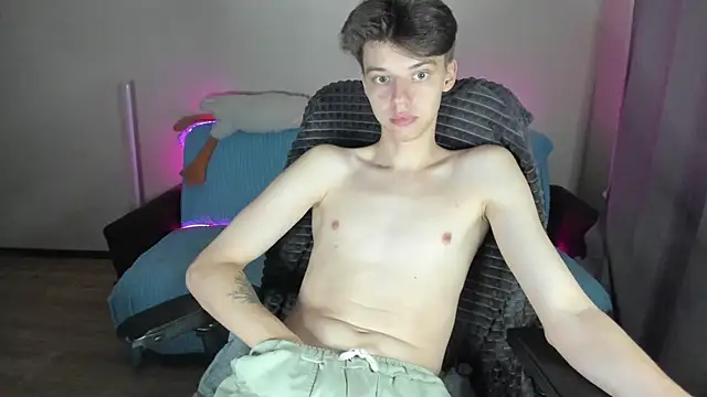 Snapshot of Liam_sexy1 chatting on September 28, 7:34 pm Liam sexy1 online show from September 28, 7:34 pm