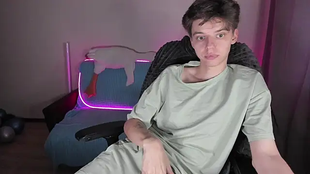 Snapshot of Liam_sexy1 chatting on October 14, 2:24 pm Liam sexy1 online show from October 14, 2:24 pm