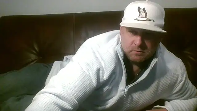 poundyouout69 online show from November 29, 4:47 am