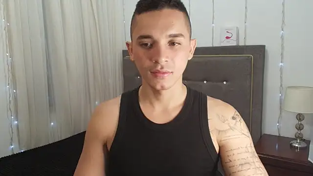 andeerr  online show from March 20, 7:46 pm