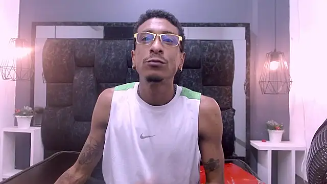 Jose Smoke online show from December 15, 2:41 am