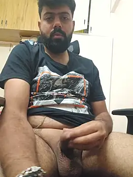 Hornie small Dick01 online show from March 18, 5:05 pm