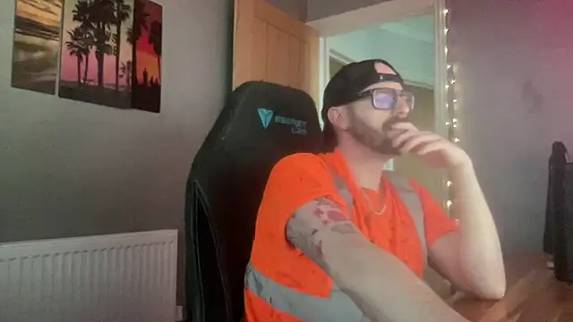 BUILDER4YOU online show from March 30, 6:20 pm