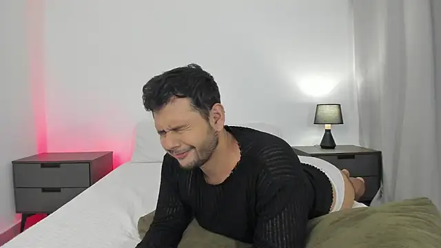 Nate Ocean online show from March 7, 2:42 am