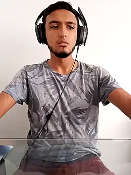 Snapshot of mosmar_20 chatting on December 3, 7:33 pm mosmar 20 online show from December 3, 7:33 pm