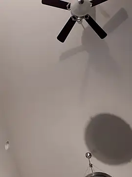 Dilldough405 online show from April 17, 8:55 pm