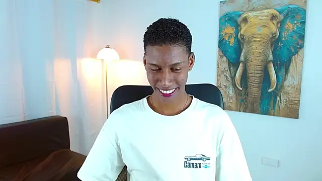 maiki18  online show from December 3, 9:10 pm