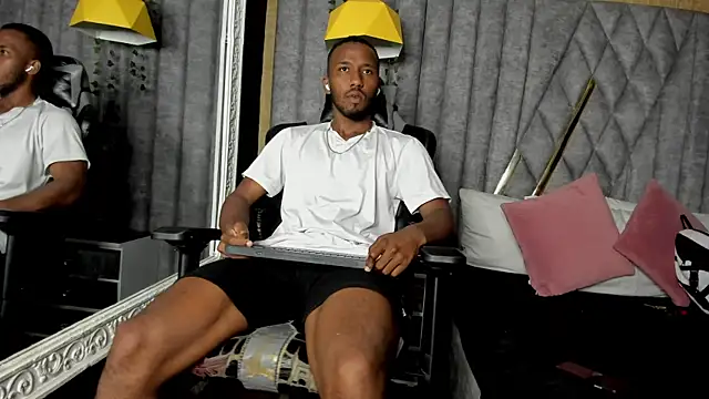 JamesParck online show from March 8, 11:31 pm