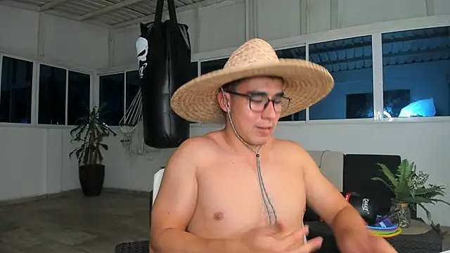 owengray2n online show from December 10, 1:07 am