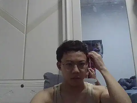 ZHIIz online show from April 14, 5:01 pm