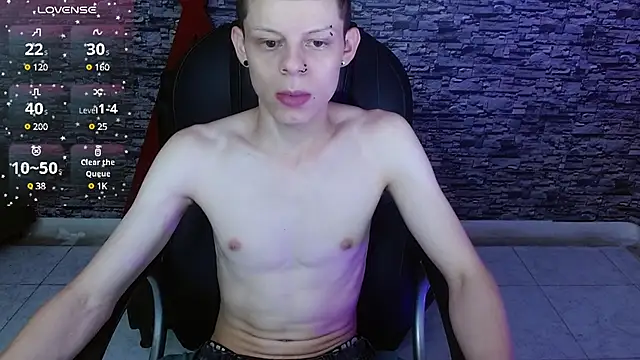 Matthew Boy  online show from March 8, 8:13 pm