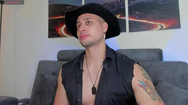 Snapshot of matt_saill chatting on February 14, 12:25 pm matt saill online show from February 14, 12:25 pm