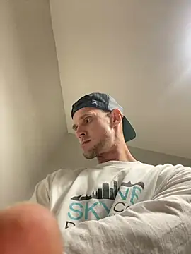 Camcam21 online show from March 8, 6:30 am