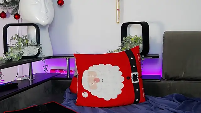 CarterCole online show from December 22, 6:15 pm