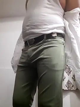 Guyinshortss online show from February 27, 8:19 pm