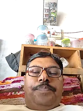 Snapshot of Srmotrs chatting on October 16, 7:38 am Srmotrs online show from October 16, 7:38 am