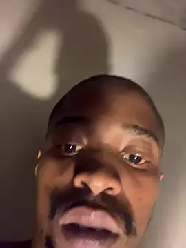 freshfreaky online show from February 22, 7:26 pm