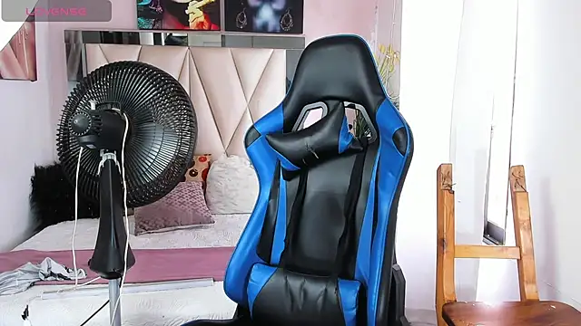 Backsex boy online show from March 6, 6:16 pm