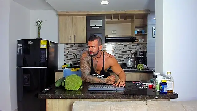 Johnnygrayson1 online show from November 21, 12:09 am