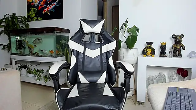 Johnnygrayson1 online show from September 23, 12:54 am