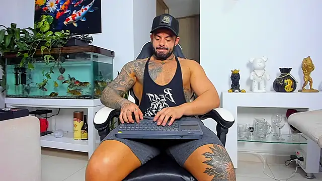 Johnnygrayson1 online show from December 16, 1:23 am