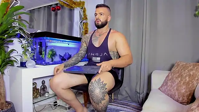 Johnnygrayson1 online show from December 20, 12:08 am