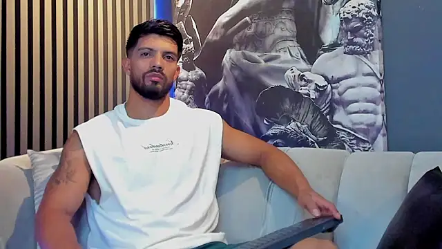 DannSaenz online show from December 10, 2:50 pm