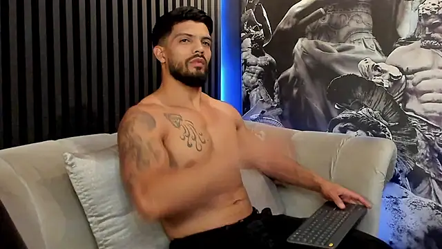 DannSaenz online show from December 23, 10:55 pm