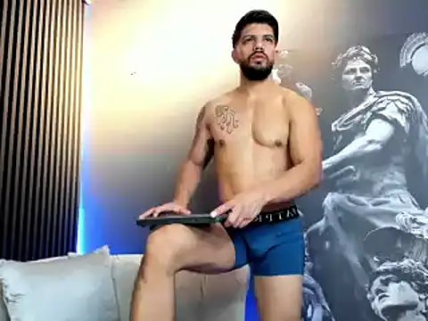 DannSaenz online show from January 9, 12:09 pm