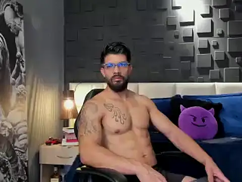 DannSaenz online show from January 23, 2:17 pm