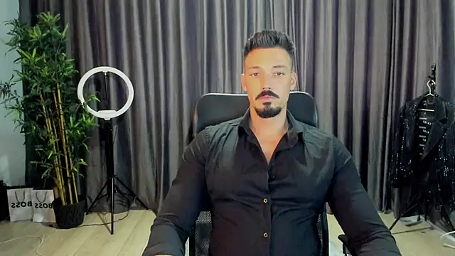 HaydenSpearss online show from April 1, 1:13 pm