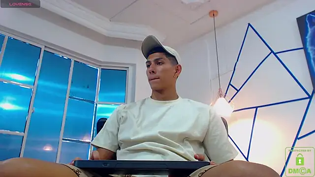 Valerio 20 online show from December 11, 8:38 pm