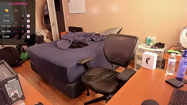 MrChuckDailyXXX online show from March 21, 2:40 pm