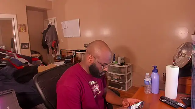 MrChuckDailyXXX online show from January 8, 5:16 am