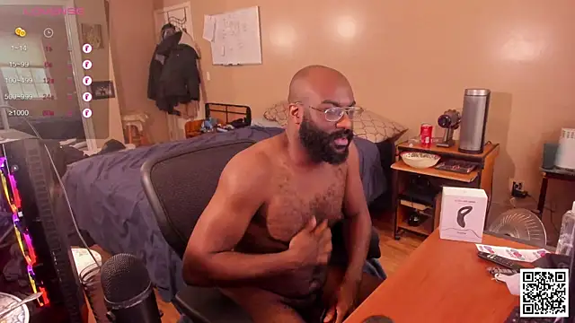 MrChuckDailyXXX online show from December 10, 7:11 pm