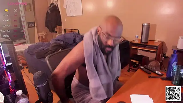 MrChuckDailyXXX online show from December 6, 8:15 am