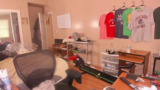 MrChuckDailyXXX online show from October 3, 8:36 pm