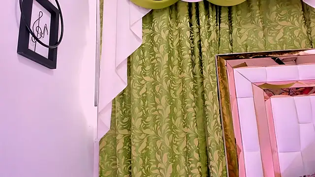 dilan scootk  online show from December 5, 7:54 pm