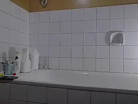 kisstoyousoon2024 online show from January 17, 6:03 pm