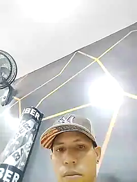 Yosbel123xh online show from April 15, 2:50 pm